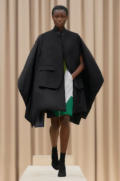 Look 30